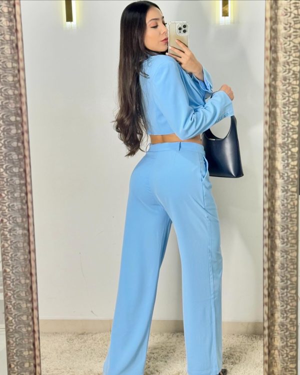 Traje de vestir azul cielo - Imagen 3